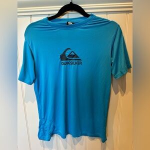 QUIKSILVER Boys Size Youth Medium Blue & Black Short Sleeve Tee Athletic…